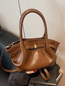 Borsa a Mano da Donna in PU Lucido Pieghettato Vintage Tracolla Borsa a Spalla Moda High End Con Fibbia in Metallo