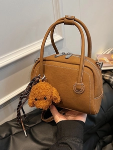 Sac à Main Bowling en Cuir PU pour Femmes Motif Litchi Sac Bandoulière Avec Pendentif Chien en Peluche Vintage Mini Boston Bag Surpiqûres Contrastées Quotidien