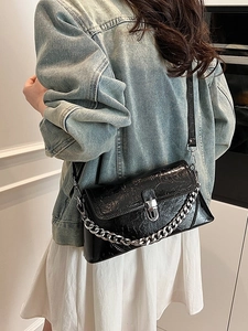 Classic black wrinkled patent leather crossbody bag with silver chunky chain for women