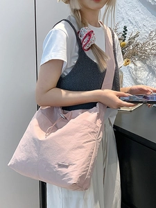Sac Bandoulière Casual en Nylon pour Femme Grande Capacité Résistant à l'Eau Cordon de Serrage Sac à Épaule Bandoulière Réglable Sac Fourre-tout Hobo Léger