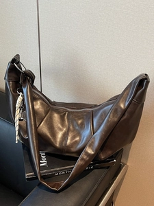 Women Large Capacity Hobo Bag Fashion Ruched Half Moon Crossbody Bag High End Feel Casual PU Leather Shoulder Bag With Knotted Strap And Charm