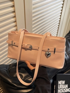 Women Trendy Patent PU Leather Baguette Underarm Bag Heart Pendant Belt Buckle Decor Shiny Solid Color Retro Shoulder Handbag