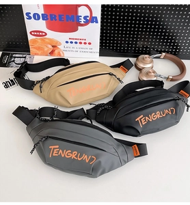 Trois couleurs de sacs de sport en polyester imperméable avec accessoires lifestyle