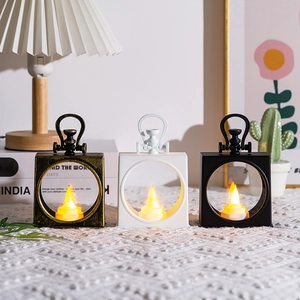 Retro-LED-Kerzenlaternen in Schwarz, Weiß und Bronze zur Heimdekoration