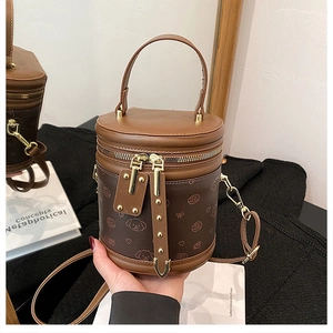 Détails du mini sac seau avec imprimé chiot dessin animé et fermetures dorées