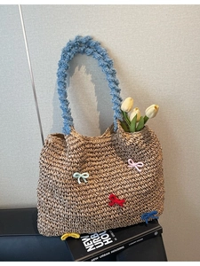 Women Straw Woven Tote Bag Large Capacity Beach Holiday Handbag With Colorful Knit Bows Fuzzy Handle Summer Shoulder Bag