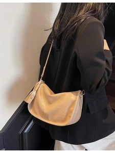 Retro beige hobo shoulder bag with wrinkled texture and gold hardware for women