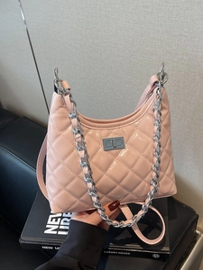 Women Fashion Quilted Hobo Bag PU Leather Chain Shoulder Crossbody Dumpling Bag Small Stylish Purse For Daily Party Casual