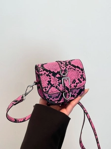 Fashion Women Snake Print Mini Saddle Crossbody Bag Textured PU Leather Small Shoulder Bag With Silver Metal Buckle Decor