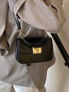 Sac à Bandoulière Carré en Similicuir Vintage pour Femme Avec Poignée Tressée et Verrou Métallique Rivets Petit Sac Elégant