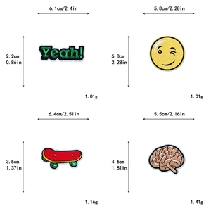 Detailed size and weight chart for embroidered DIY cartoon patches in various fun shapes