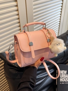 Fashion PU Leather Small Square Crossbody Bag Women Retro Shoulder Bag With Detachable Plush Monster Pendant Daily Handbag