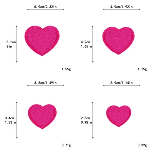 Detailed size chart showing four dimensions of pink heart embroidery patches for clothing