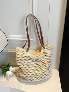 Bolso tote minimalista de algodón tejido beige con correas de cuero sintético para playa