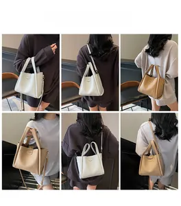 Vue détaillée des sacs seaux beige et camel montrant les différentes façons de les porter