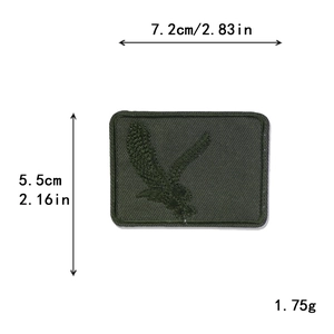 Parche bordado de águila para camiseta, medidas 7.2x5.5cm sobre fondo blanco