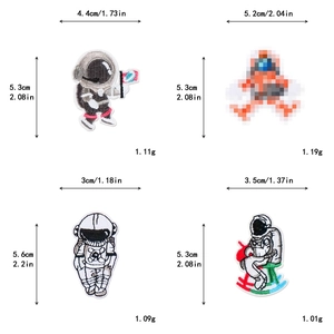 Detailed dimensions and weight of assorted astronaut embroidery patches for clothing