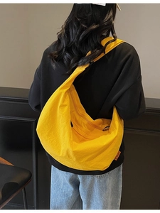 Large Capacity Nylon Crescent Shoulder Bag For Women Lightweight Solid Color Tote Crossbody Bag Korean Style Casual Hobo Bag