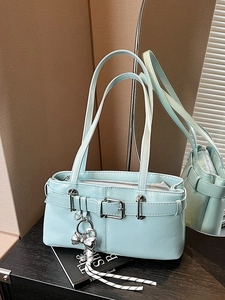 Borsa da Donna alla Moda in Pelle PU Borsa Sotto l'Ascella Minimalista Tinta Unita Borsa a Secchiello con Ciondolo Cuore e Fiocco