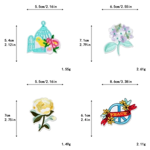 Detailansicht von Blumen- und Vogel-Stickpatches mit genauen Maßen und Gewichten