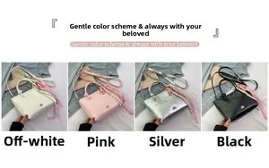 Collage de quatre sacs seaux avec gaufrage graffiti en crème, rose, argent et noir