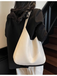Sac Sous l'Aisselle Grande Capacité pour Femmes Sac Cabas Minimaliste en Cuir PU Polyvalent Décontracté Navette Sac à Épaule Main Souple