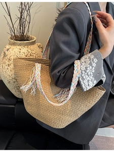 Borsa Tote da Donna in Paglia Intrecciata di Grande Capacità Con Tracolla Intrecciata Colorata Nappine Borsa a Spalla Casual