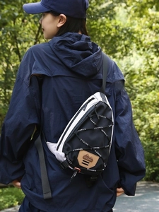 Sac de poitrine extérieur avec cordon élastique et bandoulière réglable pour randonnée