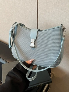 Women's Woven Texture PU Leather Half Moon Crossbody Bag Vintage Metal Buckle Shoulder Bag Hobo Bag Daily Fashion Purse