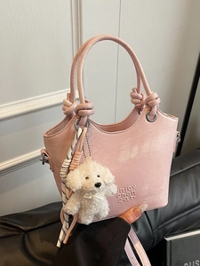 Sac Seau en Cuir PU pour Femme Style Coréen Sac Bandoulière Décontracté Avec Poignée à Nœud et Pendentif Chiot en Peluche