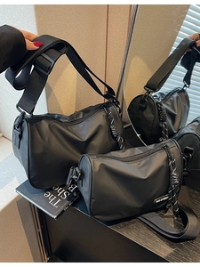 Women Casual Nylon Canvas Crossbody Bag Japanese Style Waterproof Shoulder Bag Wide Strap Dumpling Messenger Bag Black