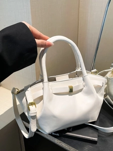 Sac Sous le Bras en Cuir PU Premium Femmes Niche Original Sac à Bandoulière Avec Nœud Boucle Métallique Mode Sac Quotidien