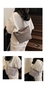 Détails de la sacoche légère en nylon gris avec boucles argentées et rivets de décoration