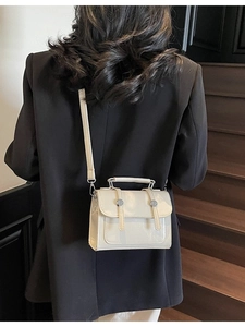 Sac à Main Minimaliste en Cuir PU pour Femmes Sac à Bandoulière Carré Élégant Avec Poignée Boucle Argentée Mode Rétro