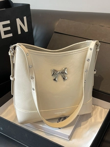 Korean Style Women Shoulder Bag Metal Bow Design Wrinkled PU Leather Tote Minimalist Versatile Commuter Underarm Bag For Daily