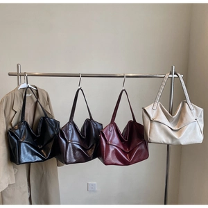 Minimalist large capacity faux leather tote bags in four colors for daily commute