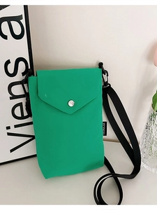 Borsa a tracolla verde fresco per cellulare in nylon con fibbia in metallo e cinghia