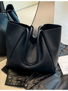 Minimalistische schwarze PU-Leder-Einkaufstasche mit Kieseltextur und viel Stauraum