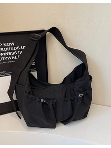 Grand Sac à Épaule Hobo Plissé pour Femmes Sac Bandoulière Minimaliste en Nylon Avec Large Bandoulière Réglable Et Poches à Cordon de Serrage