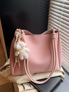 Sac Seau pour Femmes en Cuir PU Grain de Lychee Sac à Bandoulière Décontracté Minimaliste Avec Pendentif Ours en Peluche
