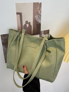 Light green large capacity tote bag with fashion lettering and lychee leather texture