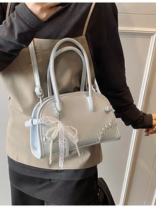 Sac cabas bleu clair en similicuir avec perles et nœud en dentelle pour femme