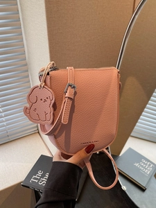 Sac Besace Minimaliste en Cuir PU pour Femmes Avec Charme de Chien Mignon Grain de Litchi Sac à Bandoulière pour le Style Quotidien
