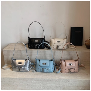 Détails de sacs seau élégants en similicuir en cinq couleurs avec boucles métalliques