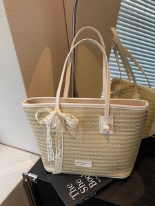 Grand sac cabas en paille tissée avec anses en cuir et nœud en dentelle pour la plage