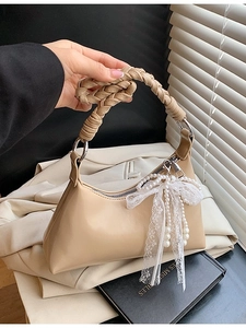 Sac Hobo Design Niche Pour Femmes Bandoulière Poignée Tressée Sac À Main En Cuir PU Avec Nœud Perlé Élégant Sac Sous Le Bras