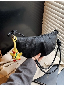 Women Litchi Grain PU Leather Crescent Shoulder Bag With Cute Duck Pendant Knotted Strap Fashion Croissant Crossbody Bag