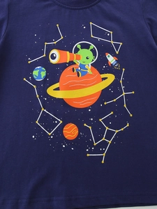 T-shirt blu scuro in cotone da bambino con stampa spaziale di alieni fluorescente
