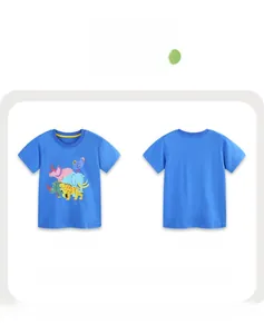 Vues avant et arrière d'un t-shirt bleu pour enfant avec des motifs animaux colorés