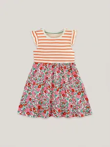 Abito a righe in cotone per bambine con gonna a fiori e maniche a volant